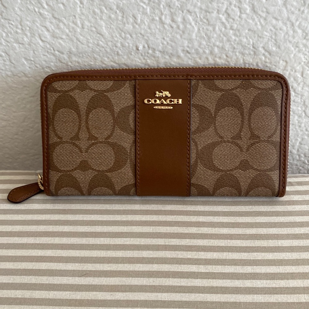 Coach Accordion Zip Wallet in Colorblock Signature Canvas